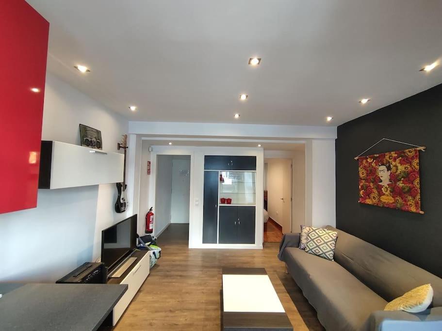 Appartement Amara Amonaren Etxea Free Wifi, Rooms, Rent Parking